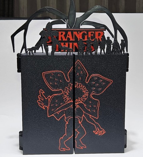 Espositore stranger things - stranger,