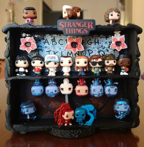 Espositore stranger things - espositore,